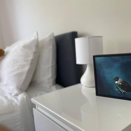 Peaceful 2Bed2Bath With Parking Close To Colombo St クライストチャーチ エクステリア 写真