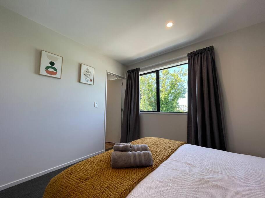 Peaceful 2Bed2Bath With Parking Close To Colombo St クライストチャーチ エクステリア 写真